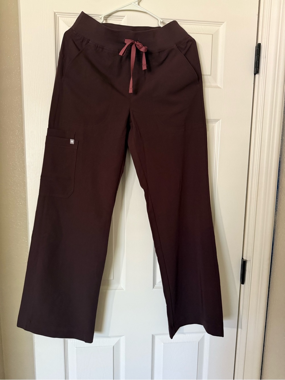 FIGS ESPRESSO Isabel High Waisted Wide-Leg Scrub Pants - Espresso Size Small